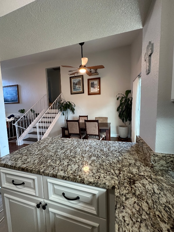 Photo - 398 Cypress St