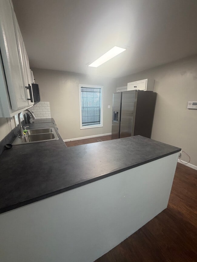 Photo - 1153 Sullivant Ave