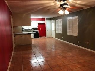 Photo - 317 N La Salle Dr