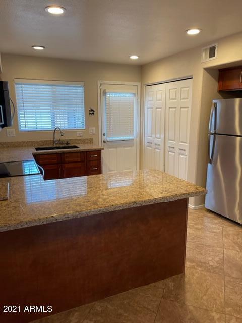 Photo - 860 N McQueen Rd