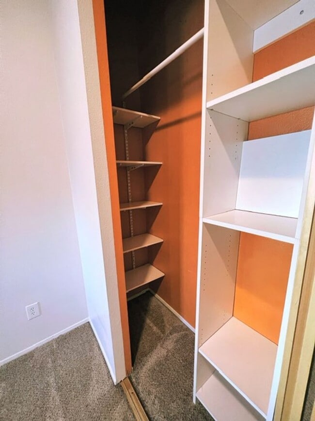 Photo - Spacious & Bright Top Floor Condo in East Anchorage, Close to Base + W/D In Unit!