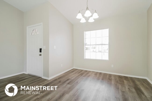 Photo - 3405 4th St W