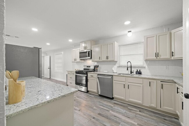 Photo - 125 Gramley St