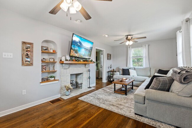 3331 Wallace Dr