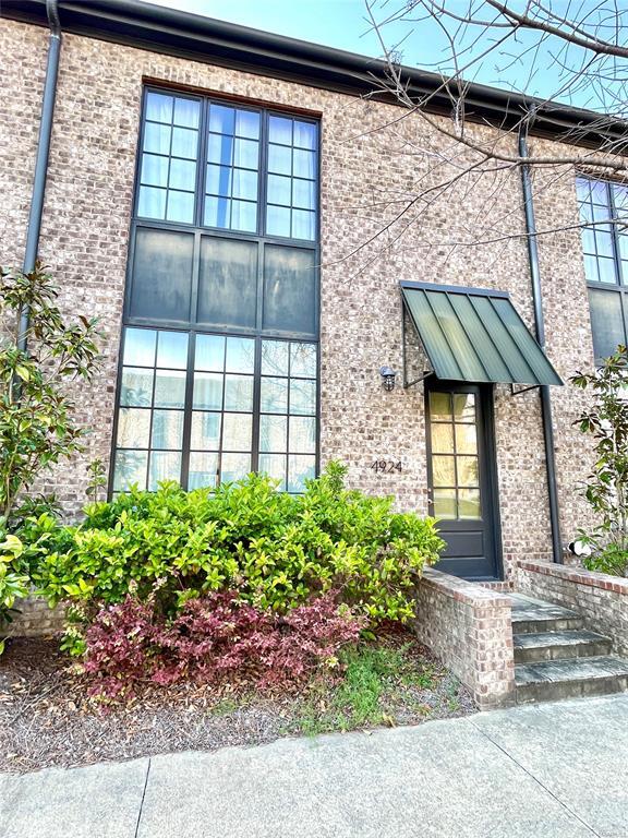 Photo - 4924 Upper James St