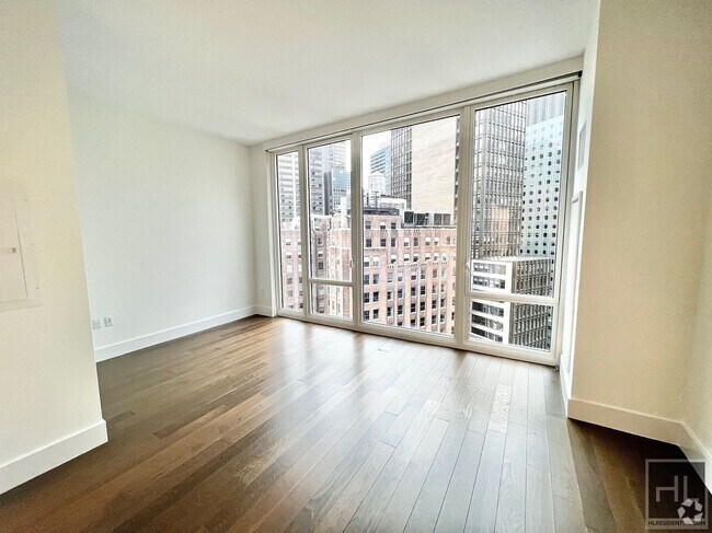 Building Photo - East 44th Street / Spacious Studio / Fanta... Unit 12D Rental