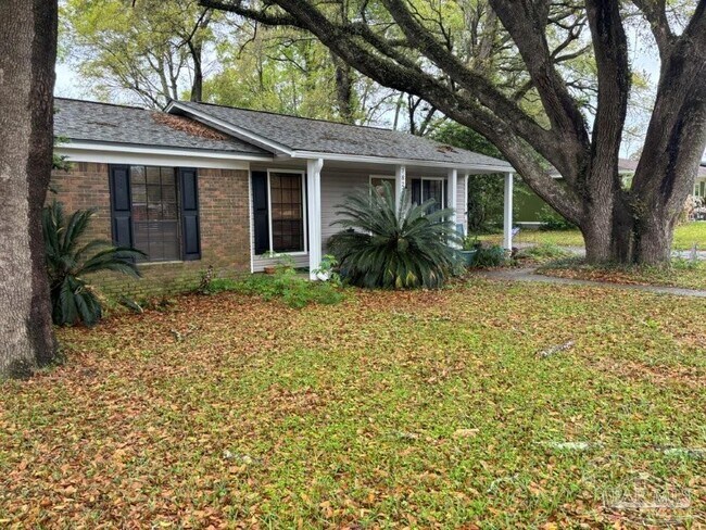 Building Photo - 7823 Dartmoor Dr