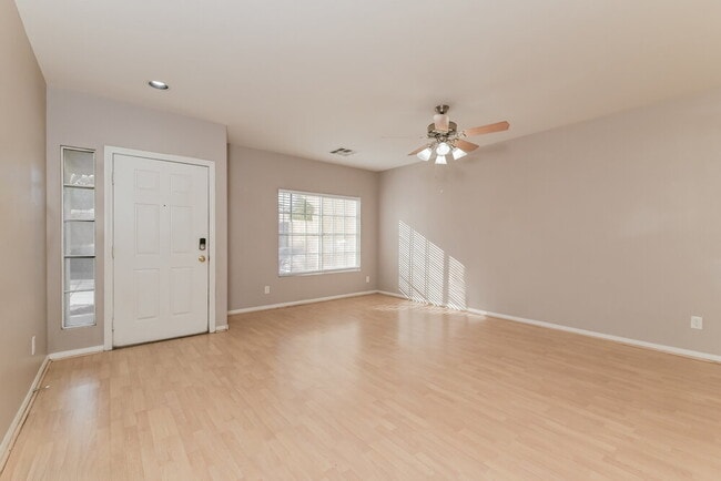 Photo - 896 Eureka Falls Ct