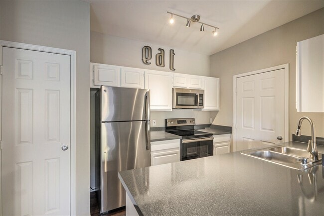 Building Photo - Mountain Gate Rental