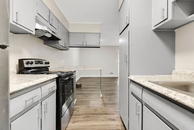 Parkview Apartments & Townhomes