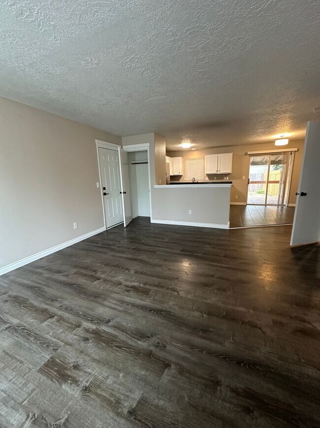 Photo - Rockingham Duplex- Northeast Salem