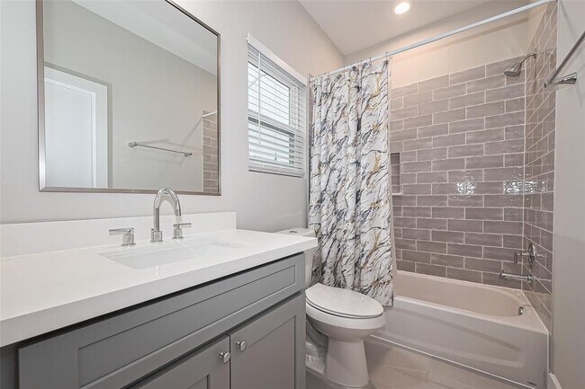 Photo - 8113 Esther Acres Ln