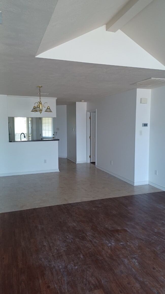 Photo - 1008 Sun Meadow Ct