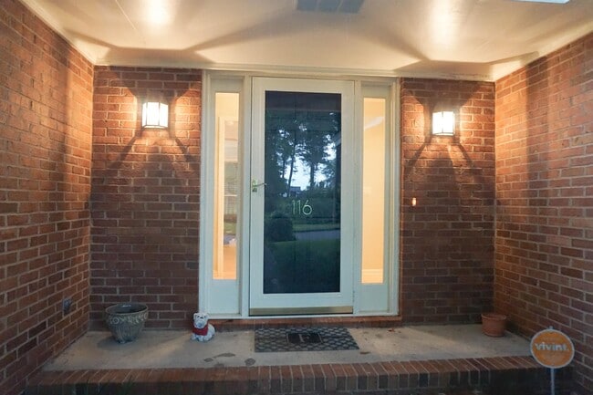 Photo - 116 Princeton Ln