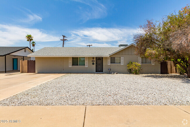 Building Photo - 2138 S Los Feliz Dr Rental