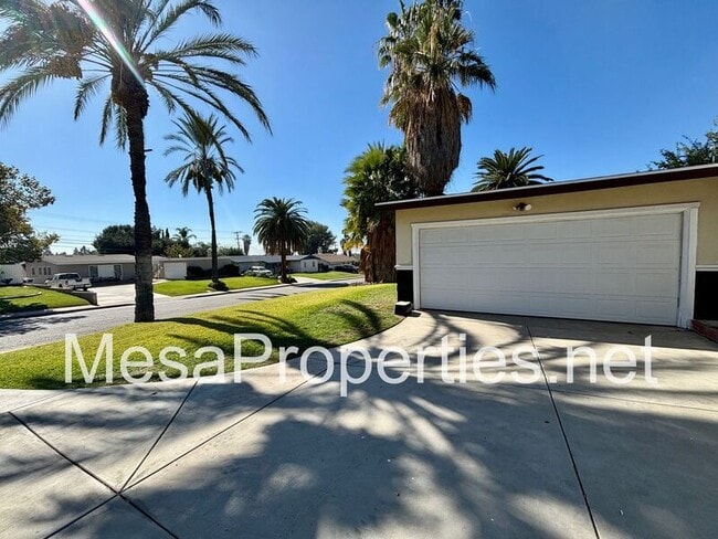 Photo - 557 Highlander Dr