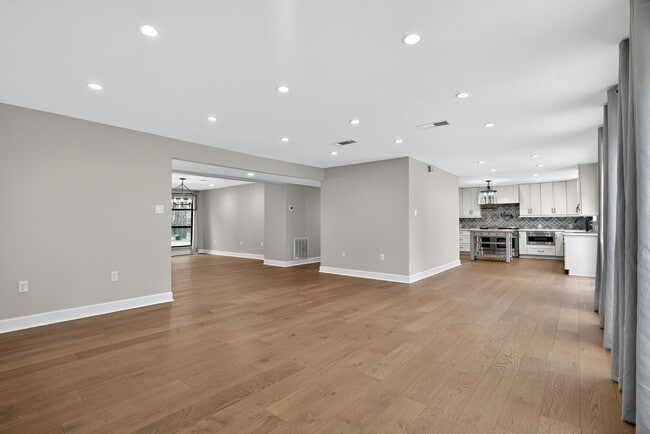 Photo - 6506 Jadecrest Dr