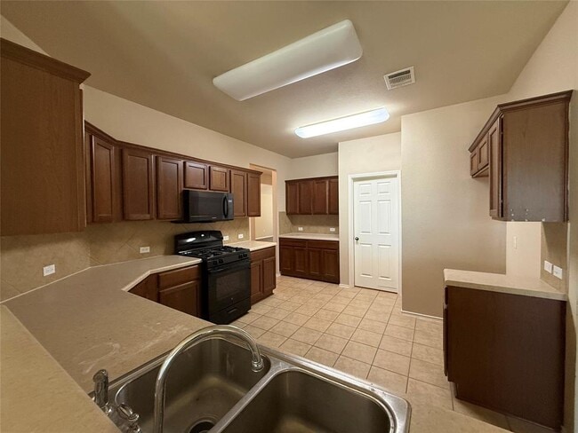 Photo - 2520 Butler Way