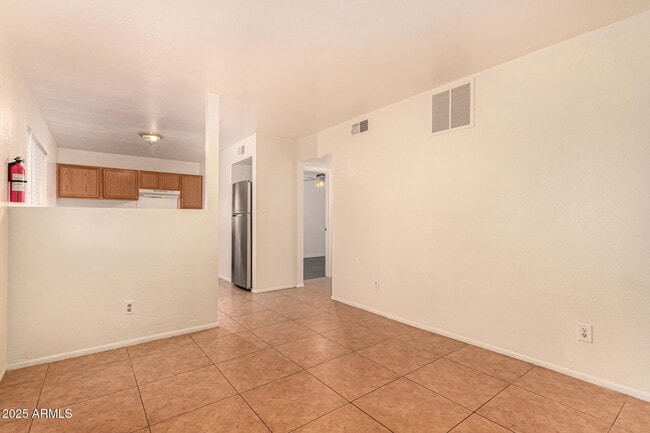 Photo - 1318 E Culver St Unit 1