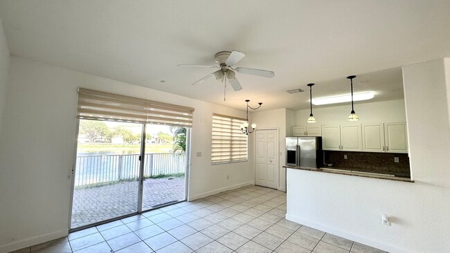 Photo - 10911 NW 79th St