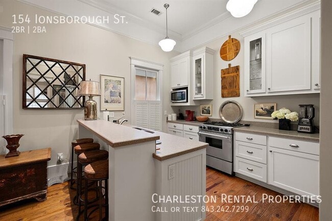 Photo - 154 Ionsborough St