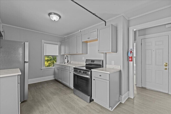 Photo - 410 St Paul St Unit APT 2