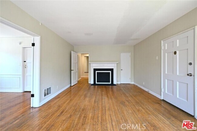 Photo - 11061 Ohio Ave Unit 1