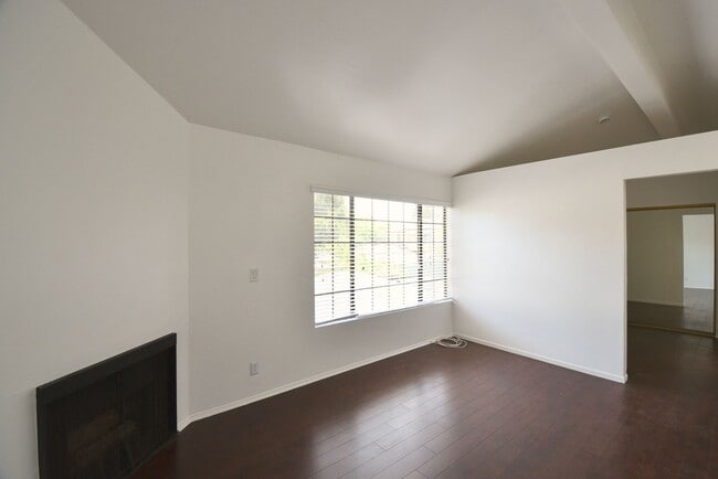 Photo - 5744 Colfax Ave Unidad 07