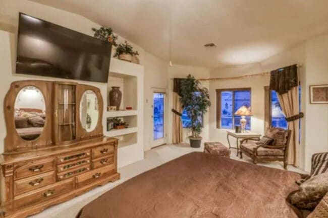 Photo - 2405 Jamaica Blvd S