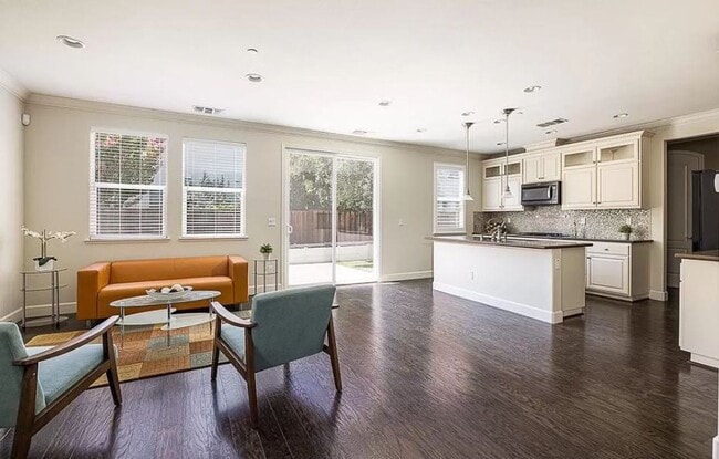 Photo - $4195.00 - Gorgeous and Ready for Move-In! Spacious 4 Br / 2.5 Ba in South Gilroy