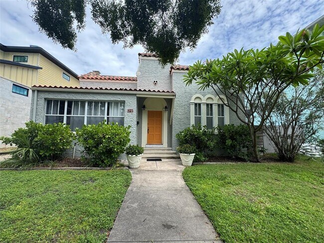 Building Photo - 125 Adalia Ave Rental