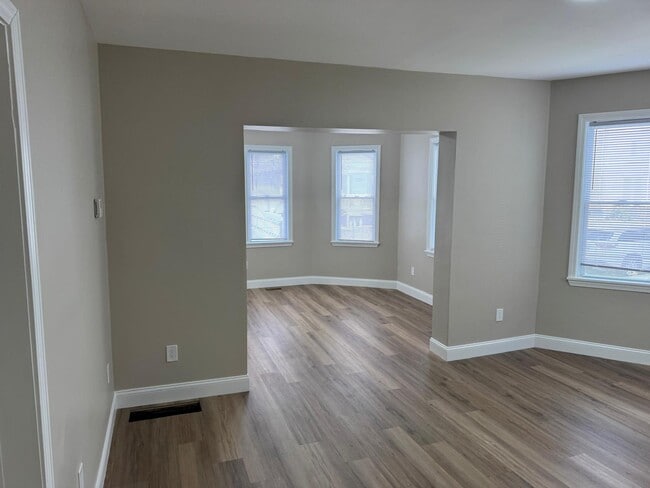 Photo - 31 Linwood Ave Unit 33 Linwood Ave  #1