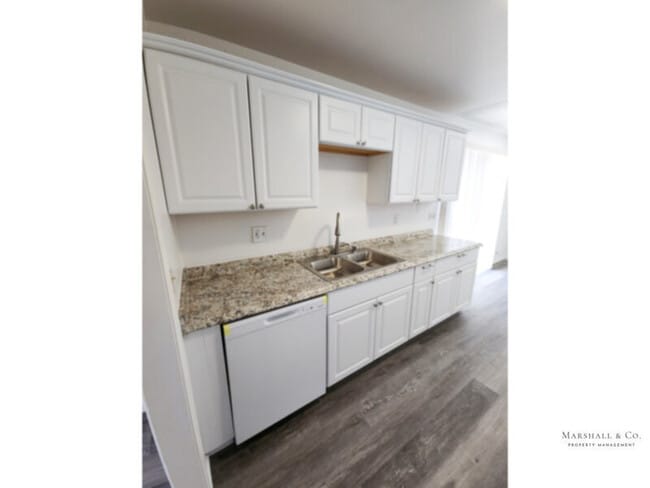 Photo - NEW REMODEL!!! Spacious 2br/1ba, A/C, LRG....