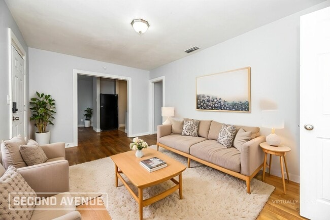 Photo - 2214 Wilson St