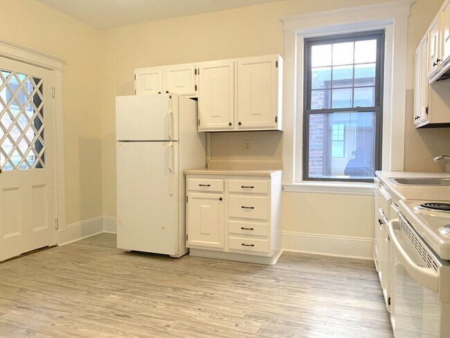 Photo - 75 Longwood Ave Unit 1R