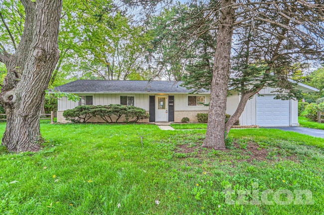 Photo - 3124 63rd St