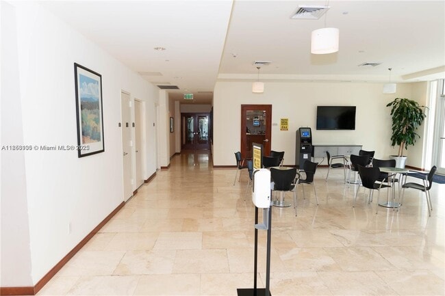 Photo - 2475 Brickell Ave Unidad 709