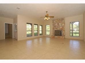 Photo - 211 Thomas Oaks Dr