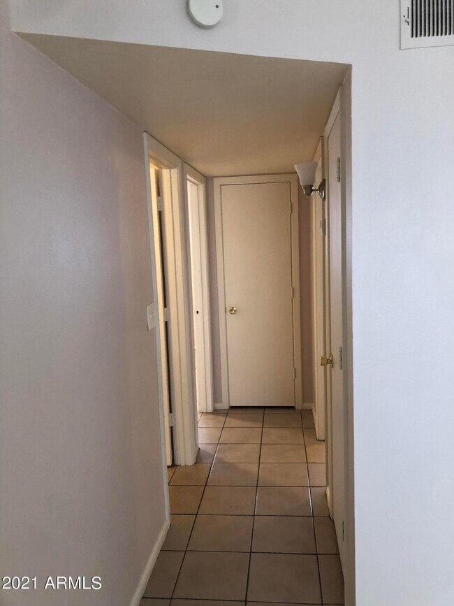 Photo - 1138 W Dragoon Cir
