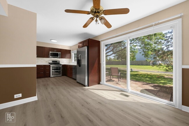 Photo - 1705 College Green Dr