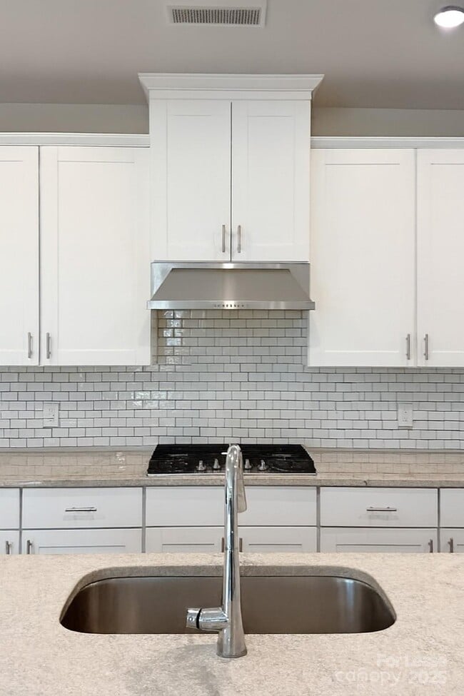 Photo - 221 Emmett Dr