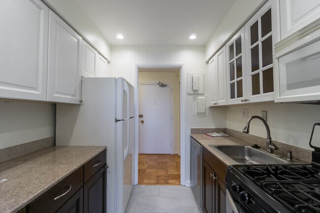 Photo - 4201 Lee Hwy Unit 104