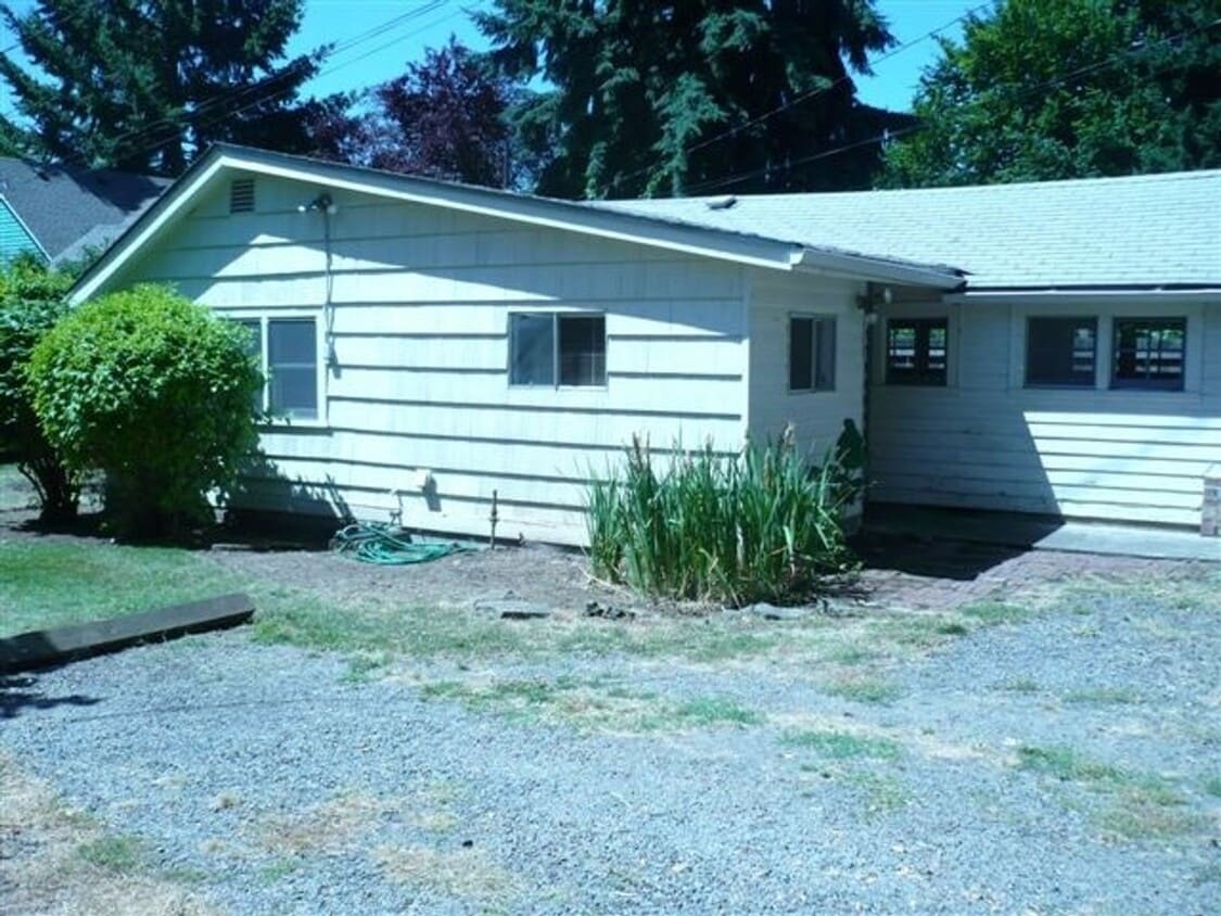 Whiteaker Area Vaulted Ceiling, Cozy 2 Bed... - Whiteaker Area Vaulted Ceiling, Cozy 2 Bed...
