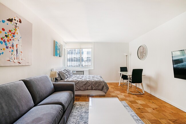 230 West 55th Street - 230 West 55th Street Apartments