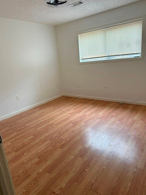 Photo - 8827 Rowan Ln
