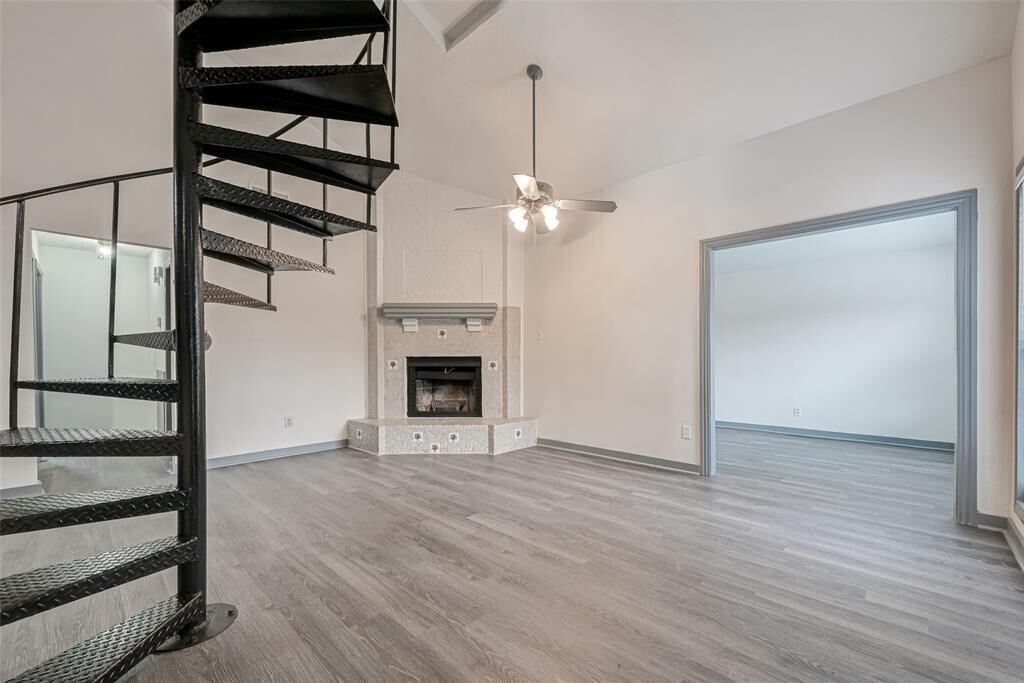 Photo - 940 Somercotes Ln