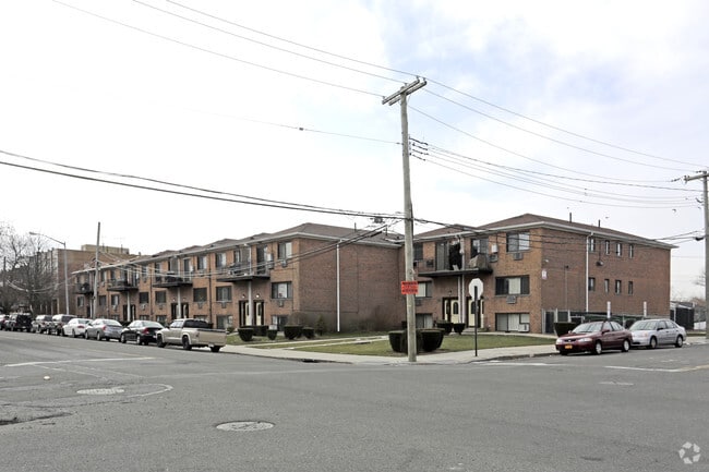 Photo - Lindenwood Village Apartments