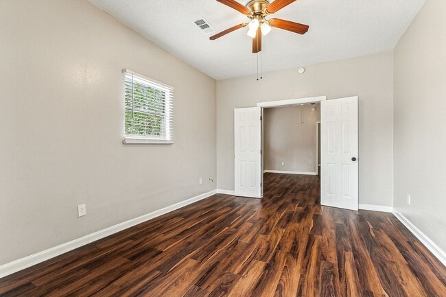 Photo - 2562 N Galvez St
