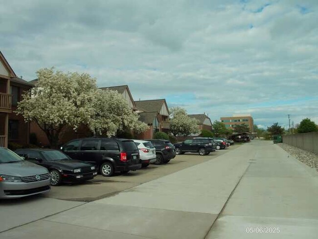 Photo - 15765 Balfour Dr Unidad 1