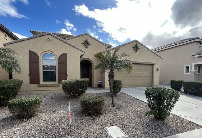 Building Photo - 4 Bedroom Home with Loft in Stonefield Com...